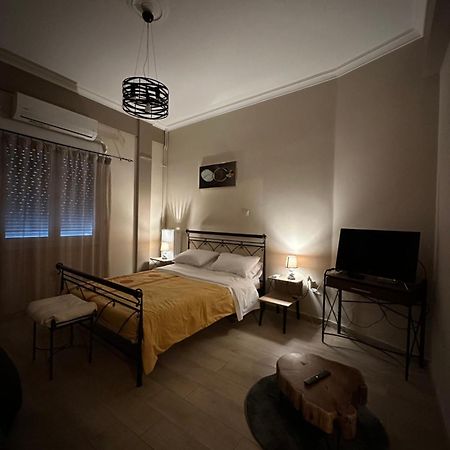 Ζεστή Φωλίτσα Στο Κέντρο. Apartment Athens Ngoại thất bức ảnh