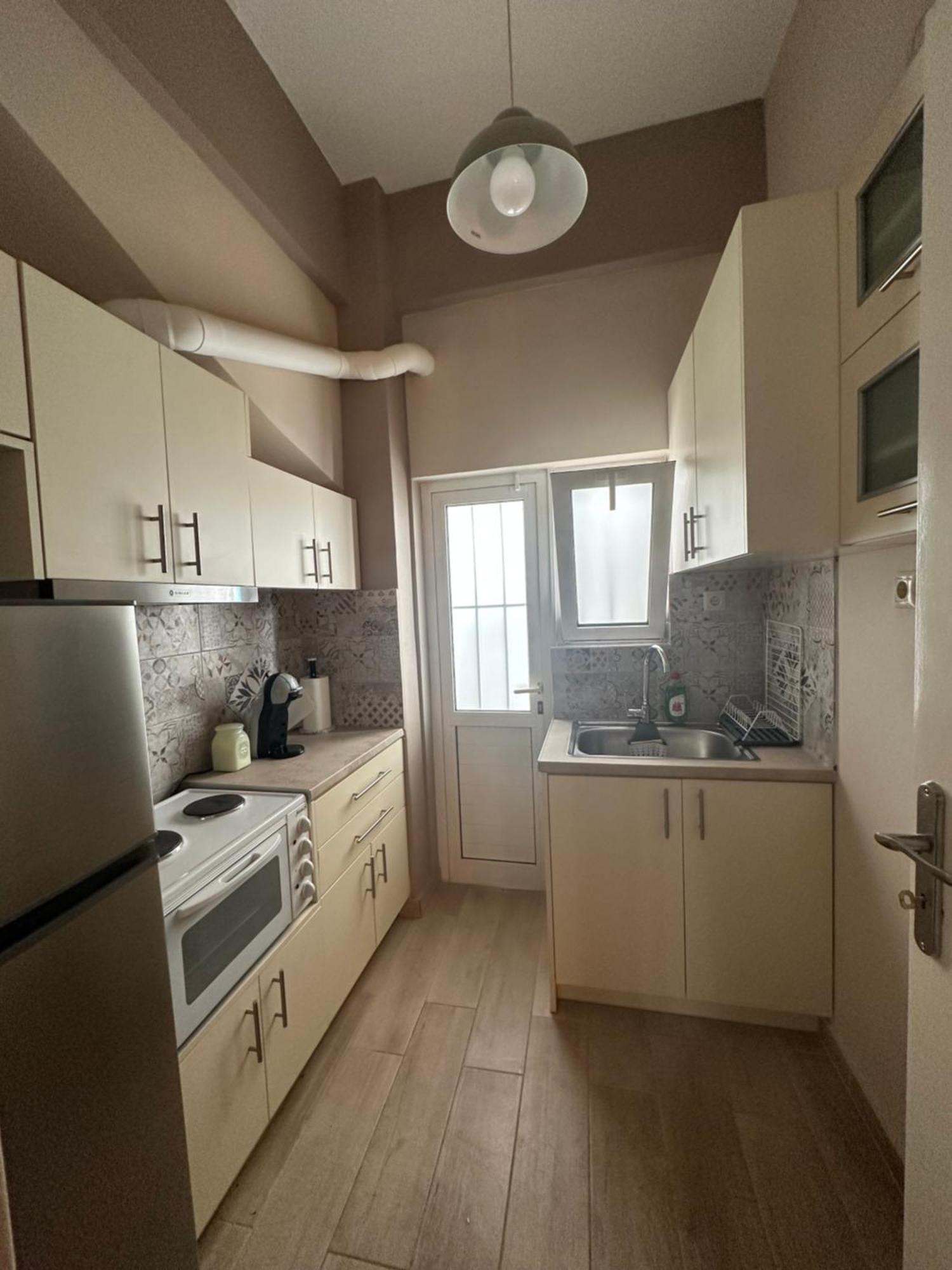 Ζεστή Φωλίτσα Στο Κέντρο. Apartment Athens Ngoại thất bức ảnh