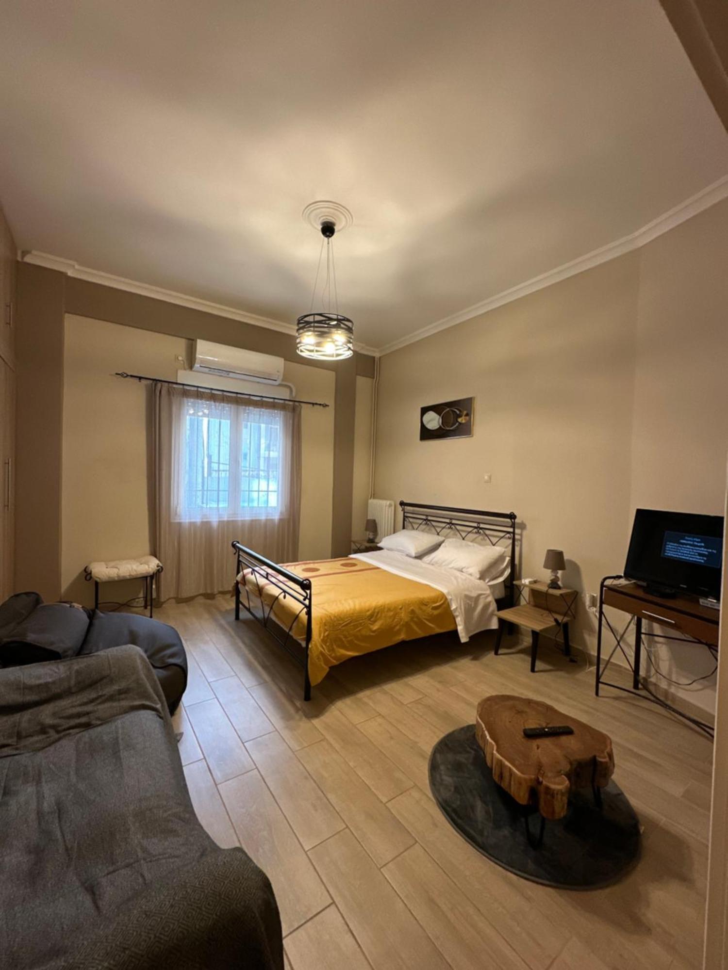 Ζεστή Φωλίτσα Στο Κέντρο. Apartment Athens Ngoại thất bức ảnh