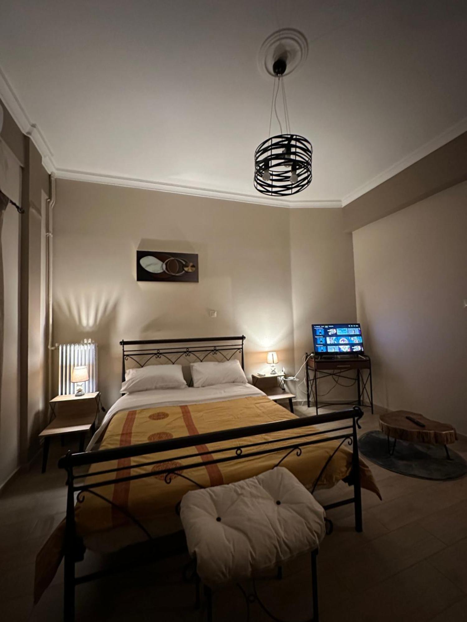 Ζεστή Φωλίτσα Στο Κέντρο. Apartment Athens Ngoại thất bức ảnh